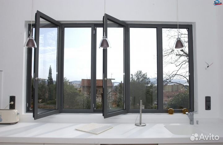 Безрамное остекление офисов