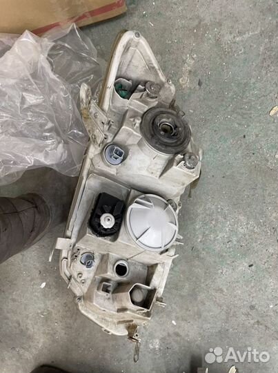 Фары toyota filder