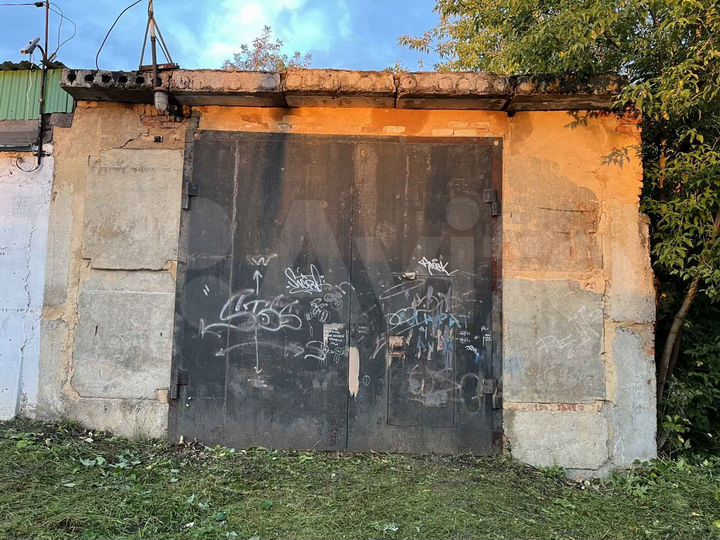 Гараж, > 30 м²