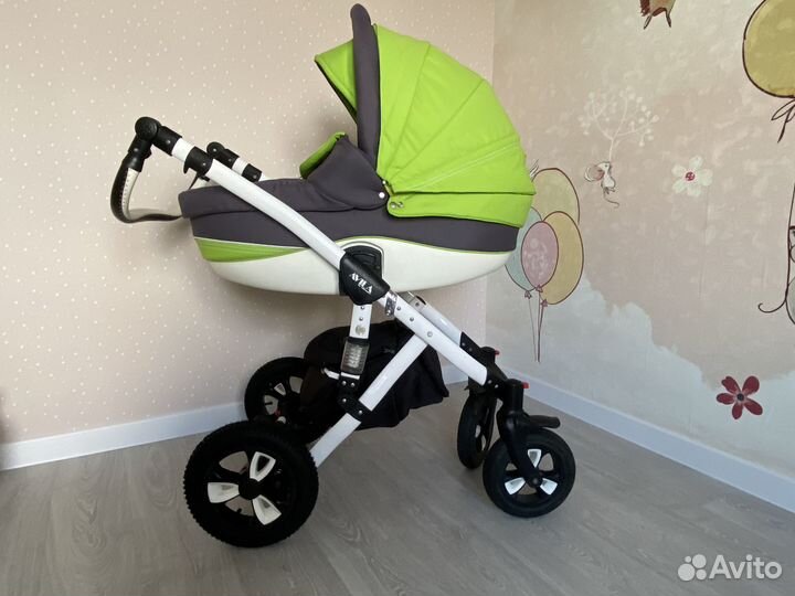 Коляска с новыми покрышками,готова к использованию