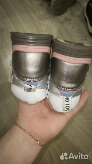 Ботинки на девочку