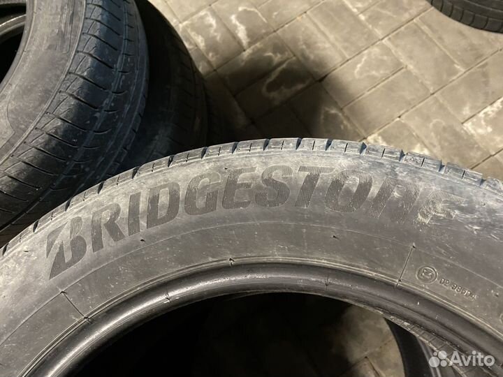 Bridgestone Alenza H/L 33 225/60 R18