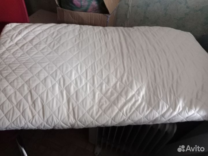 Матрас детский, плед, одеяло, пеленки одноразовые