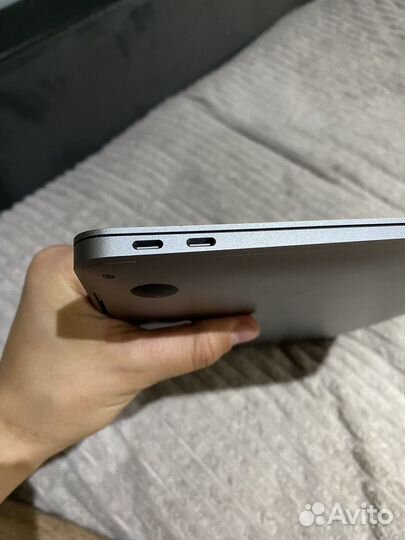 Apple MacBook AIR 13 2020 M1 8gb 256