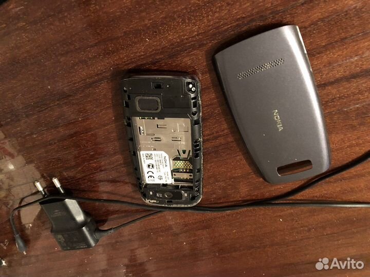 Nokia Asha 305