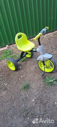 Трехколесный велосипед