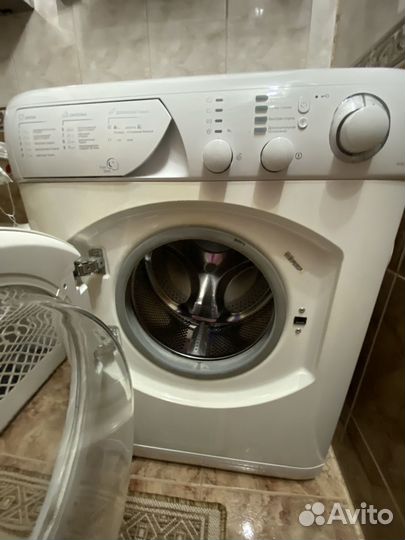 Стиральная машина Аристон