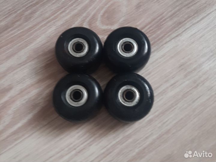 Подвески,колёса,доска для скейтборда