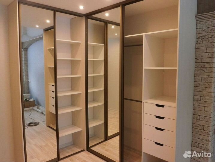 Шкаф стенка