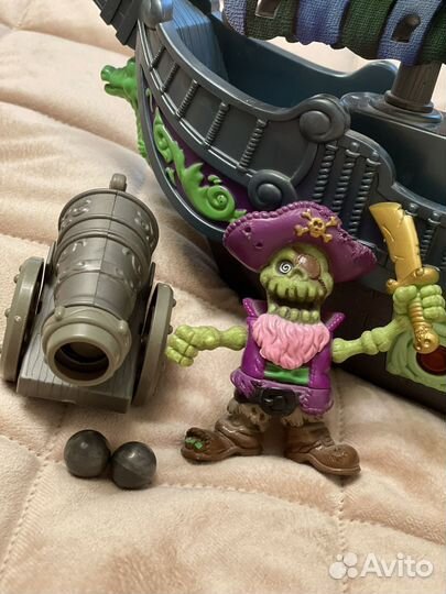 Пиратский корабль