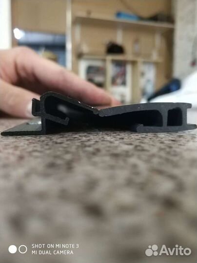 Теневой профиль для натяжных потолков