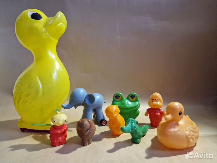 Игрушки пластмассовые СССР