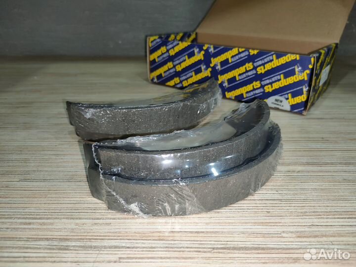 Колодки барабанные стояночного тормоза Kia Rio