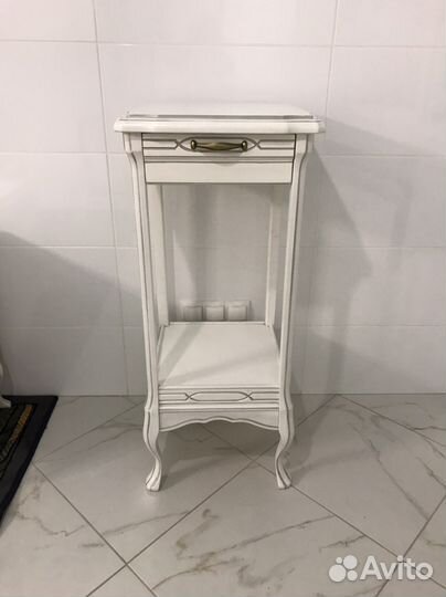 Тумба цветочница