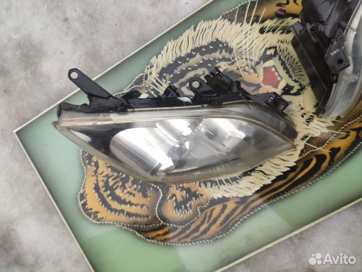 Фары toyota avensis 2008 рестайлинг