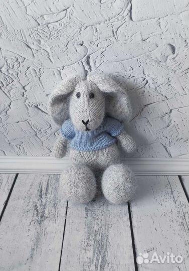 Вязаный зайка