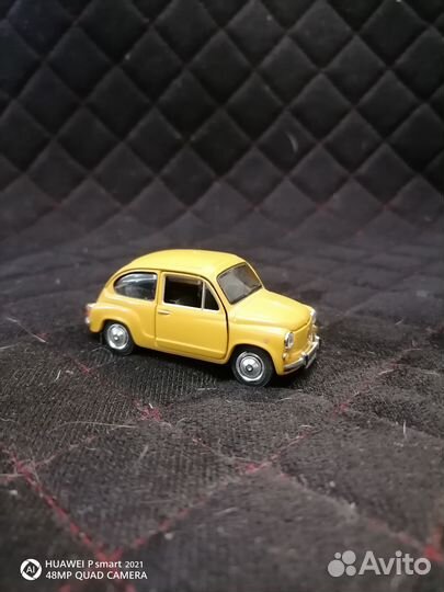 Zastava750 1:43