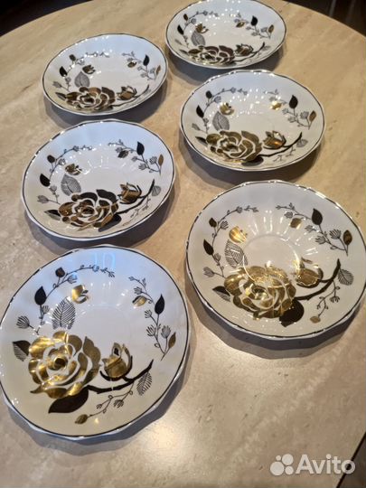Блюдца золотая роза