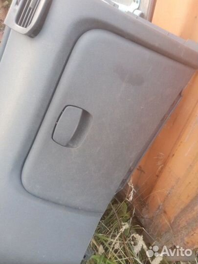 Бардачок Kia Rio 2 2007