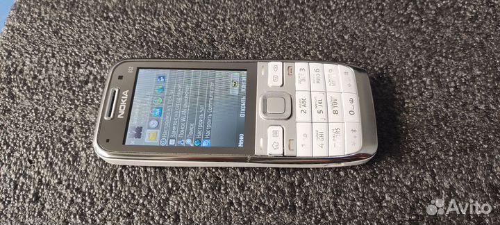 Nokia E52