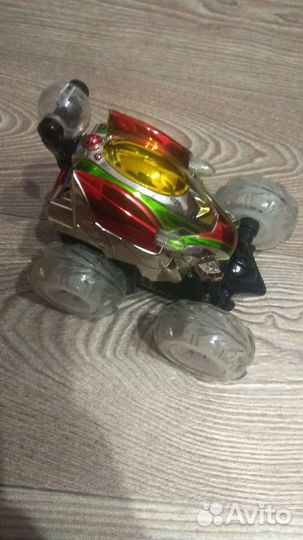 Игрушечная машина