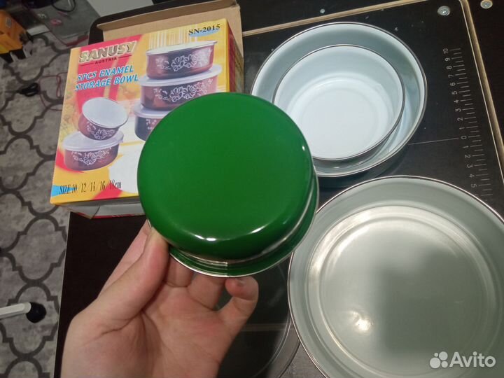 Эмалированные контейнеры для еды