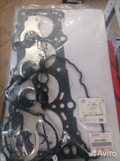 Набор прокладок Suzuki 11400-66822