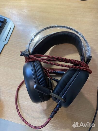 Игровая клавиатура, наушники