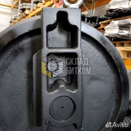 Колесо направляющее / ленивец Hyundai R290LC-9A