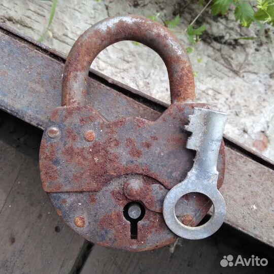 Замок гаражный навесной