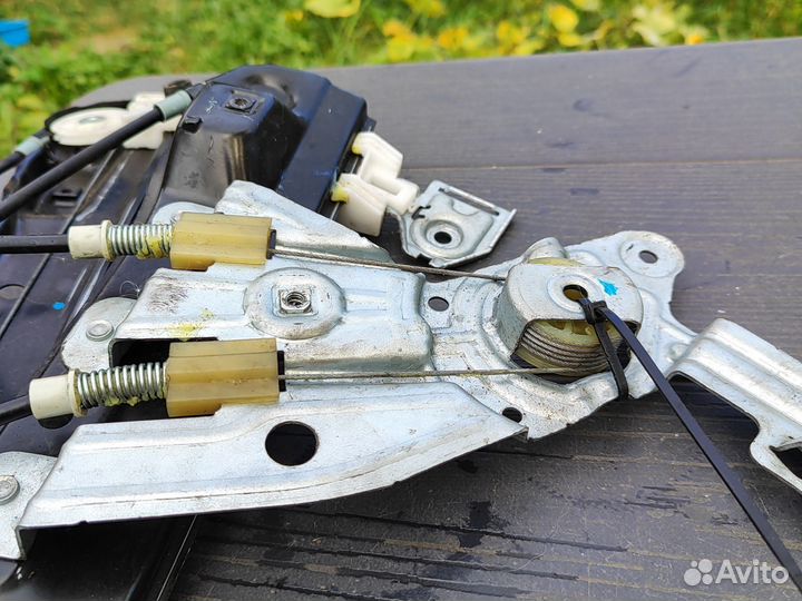 Стеклоподъёмник Opel Meriva B