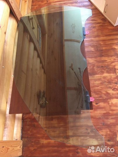 Стекло левое