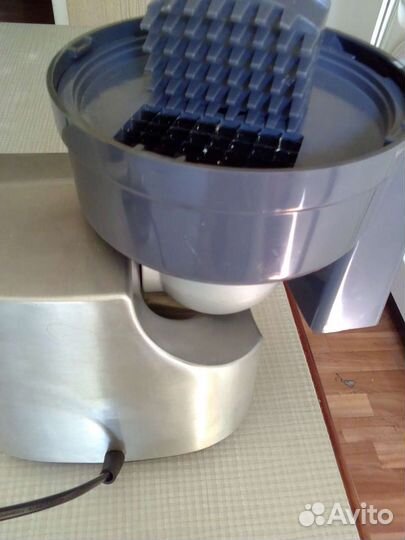 Мясорубка -комбайн kenwood нов