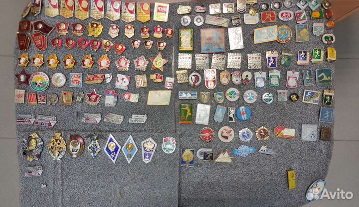 Пионерские галстуки,значки, вымпела