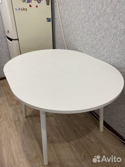 Стол обеденный