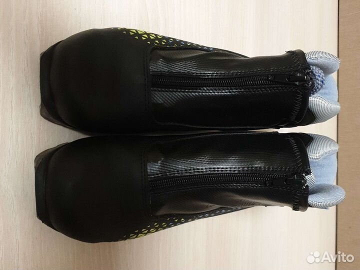 Лыжные ботинки детские