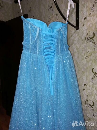 Вечернее платье