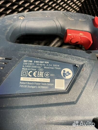 Электролобзик Bosch GST 700 500w