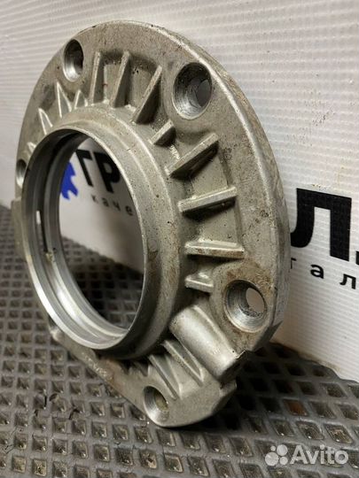 Крышка кпп Volvo FH13 20547687