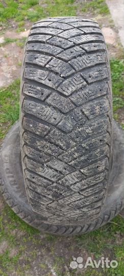 Goodyear Ultragrip Ice Arctic 185/70 R14