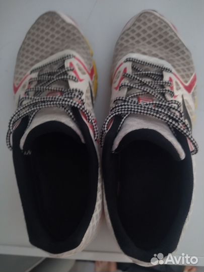 Кроссовки марафонки