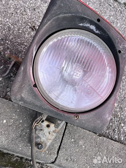 Фара правая левая крышка 924 944