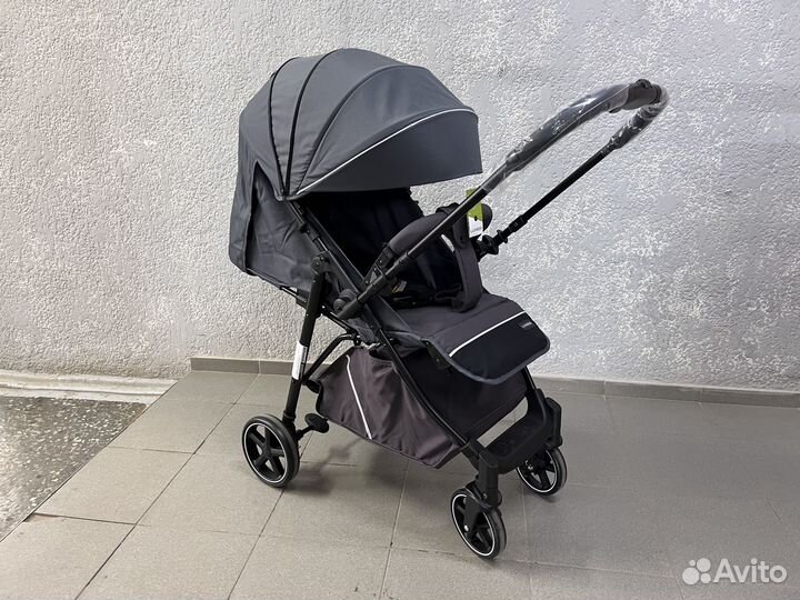 Коляска с перекидной ручкой Luxmom 3102