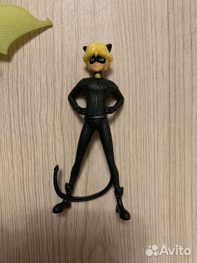 Леди баг и супер кот киндер макси