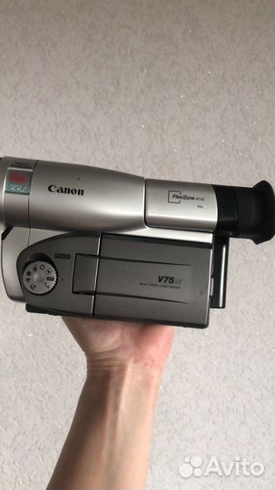 Видеокамера canon