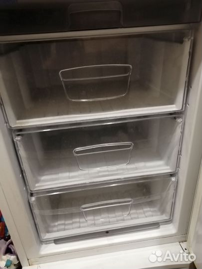 Холодильник Indesit 2м