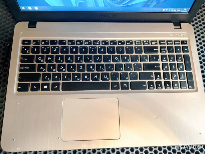 Ноутбук Asus X540S