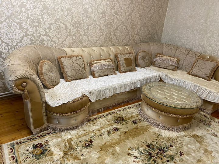 2-к. квартира, 70 м², 4/6 эт.
