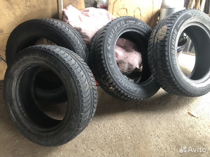 Bridgestone Ice Cruiser 7000 225/65 R17