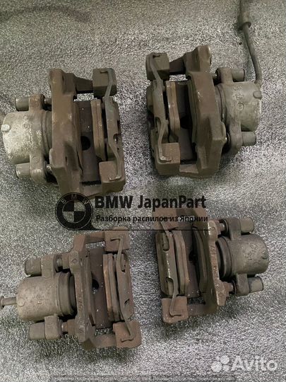 Комплект тормозных суппортов BMW 5 e39 520/525